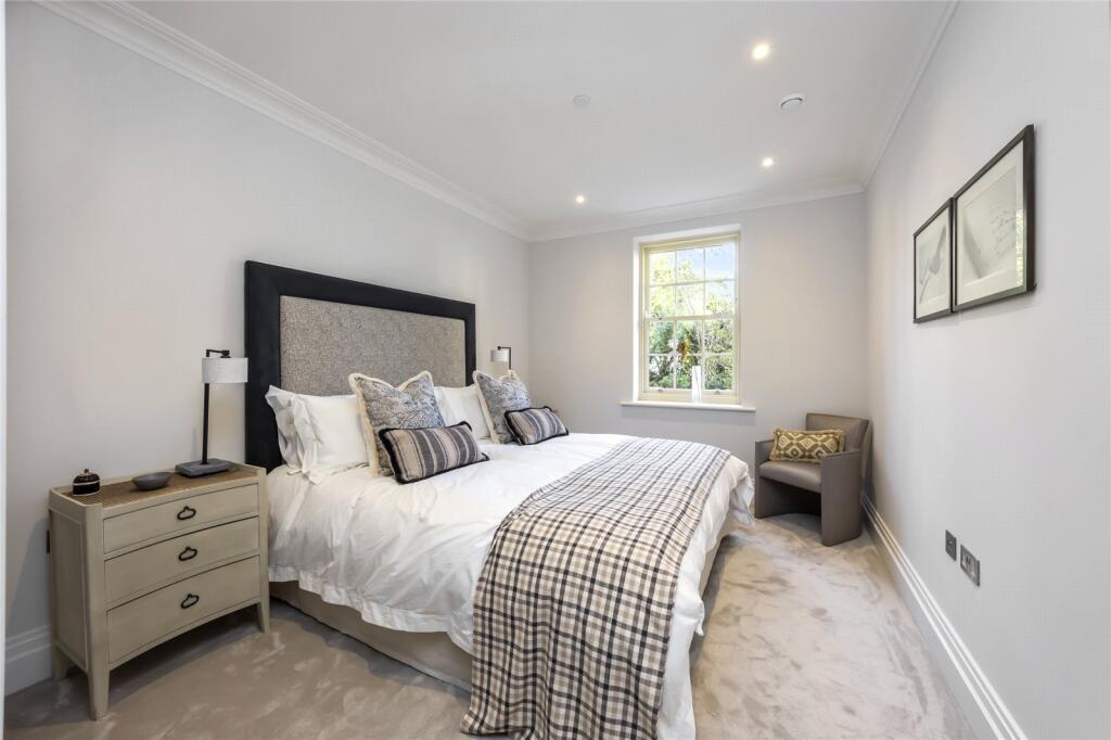 Show Apartment