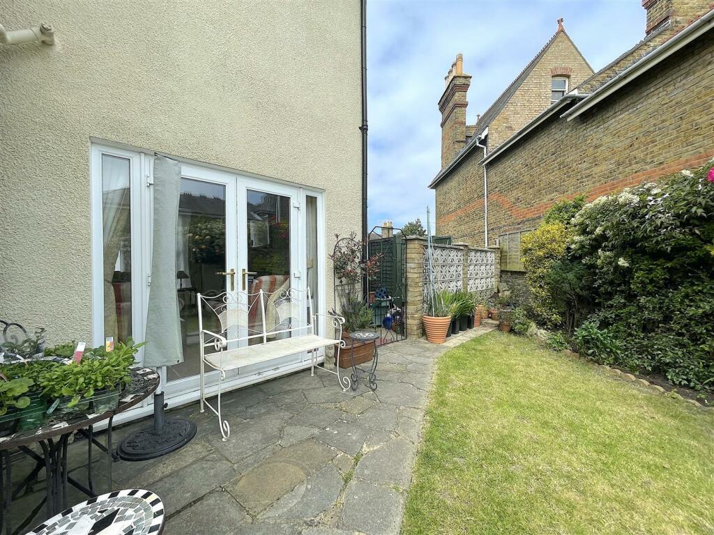 Garden (2).jpeg