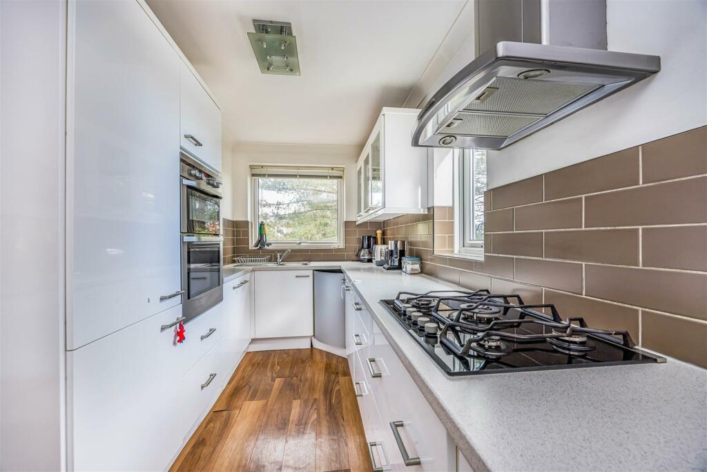 19 Viewpoint, 7 Sandbourne Road, Bournemouth-Small