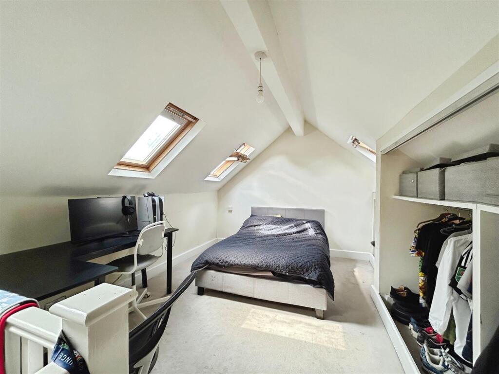 b6df3436--4877-8B41-6EB16A0CB33C-40231-00001A6F1EE