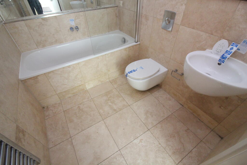 Bathroom T202508181022.jpg