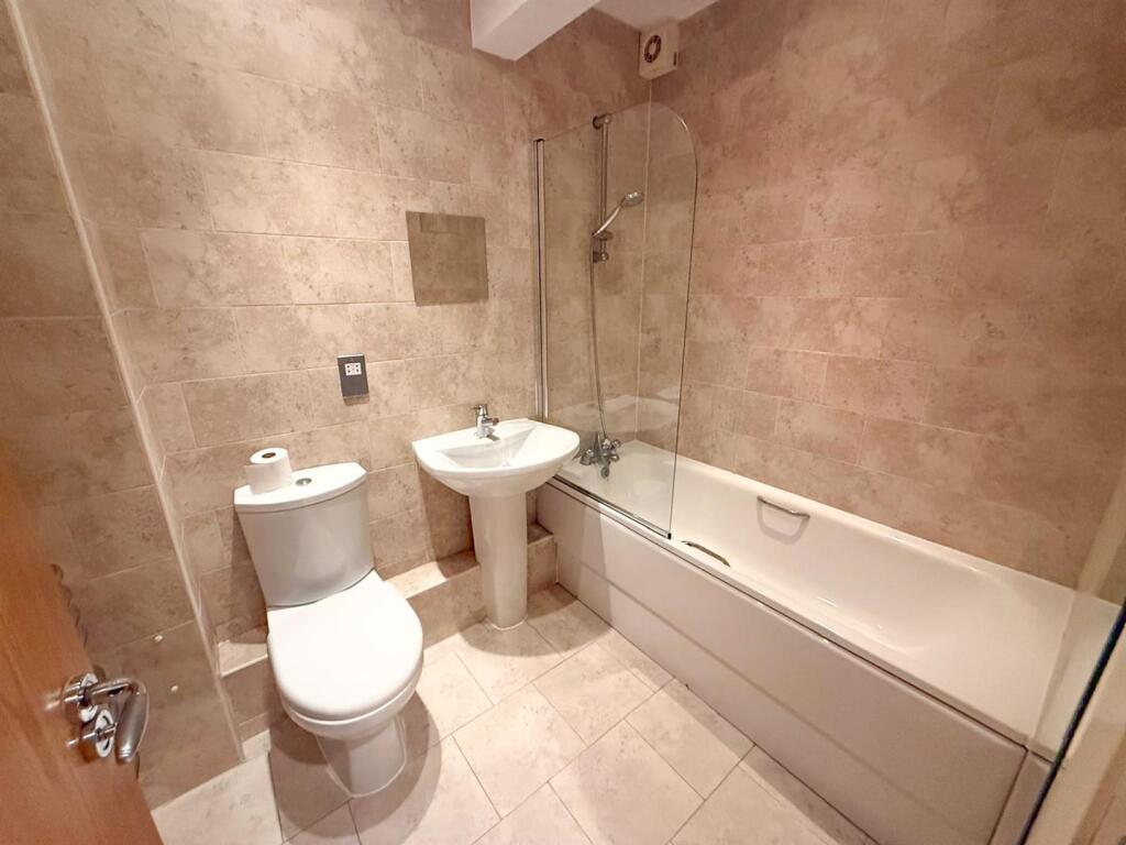 2 Bed Apartment, Riddlesden