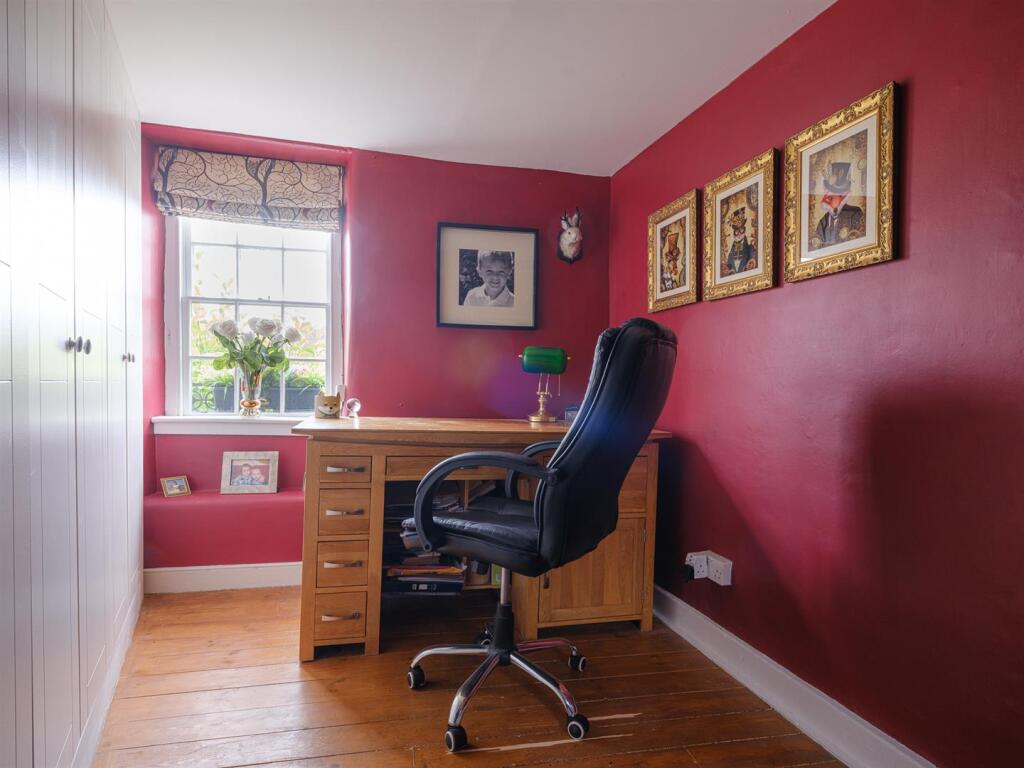 12 London Road-15.jpg