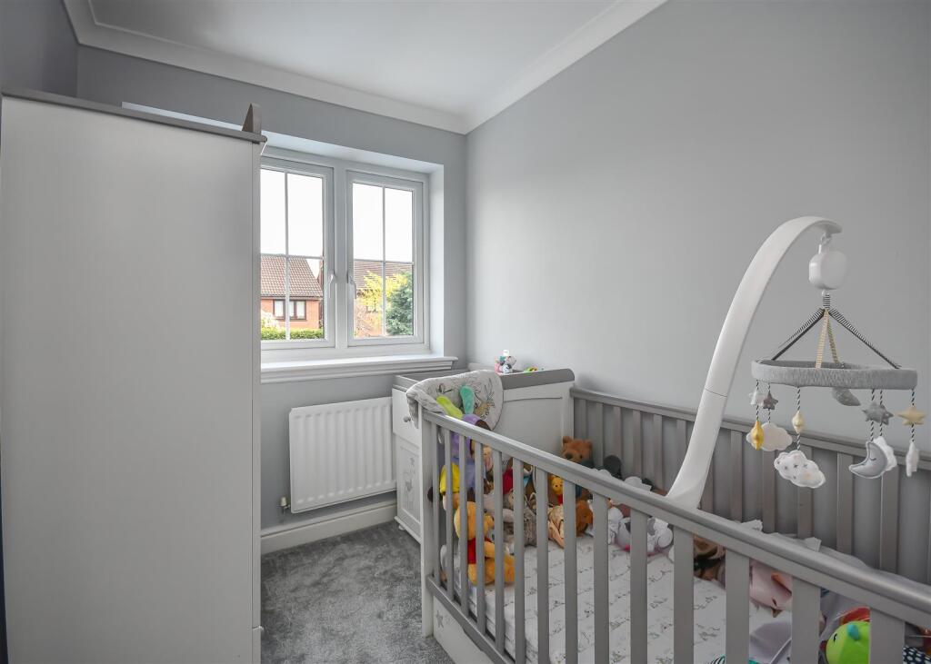 11 Penleigh Gardens-Bedroom 4.jpg