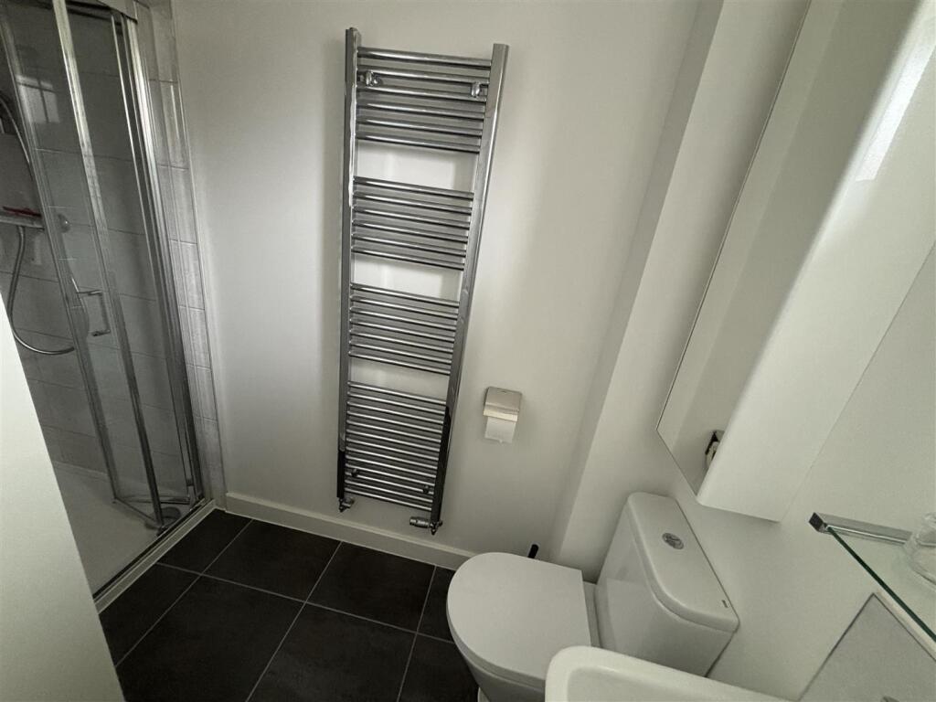 Ensuite shower room