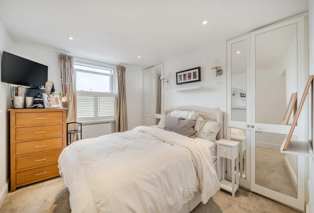 1341247-5-68b873a...