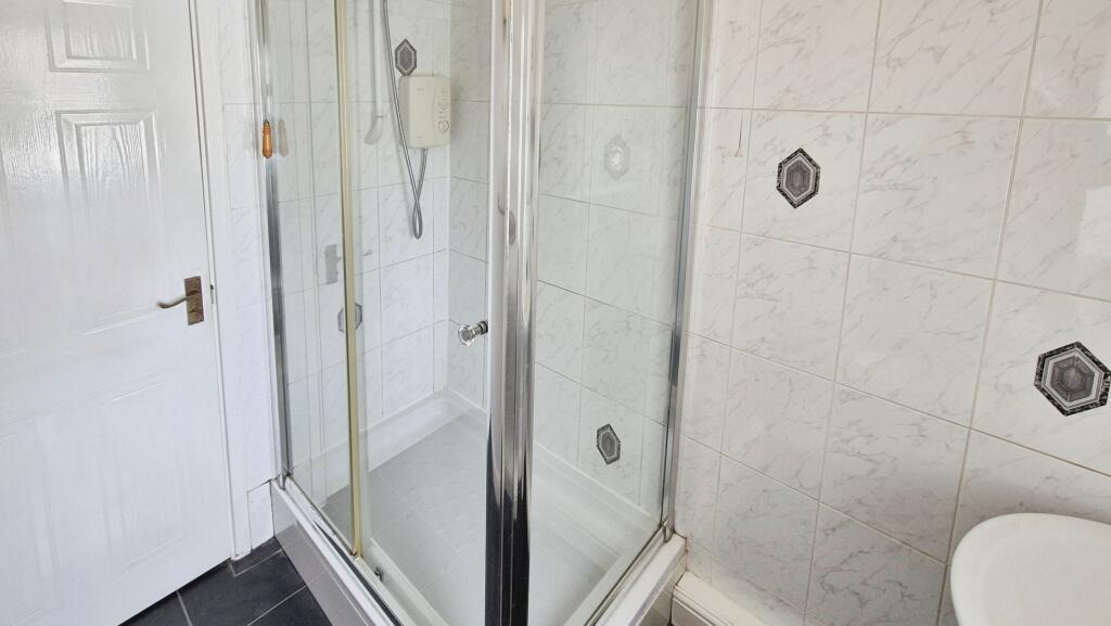 pbox-bathroom-346370.jpg