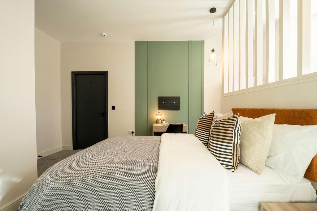 DaviesProperty-520StretfordRdPHOTOS-4.jpg