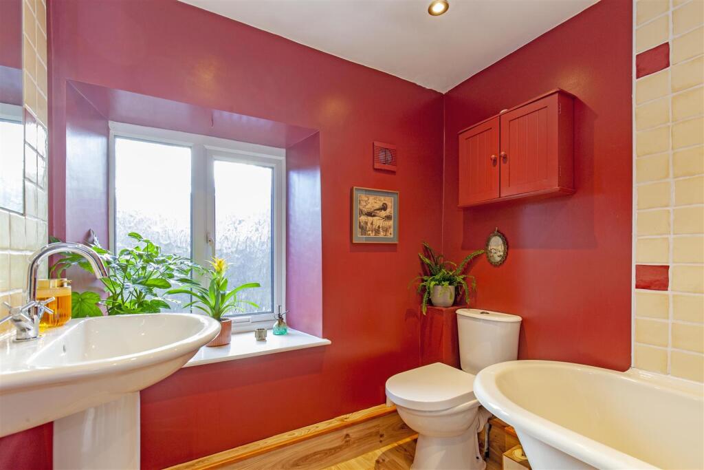 Bathroom-1.jpg