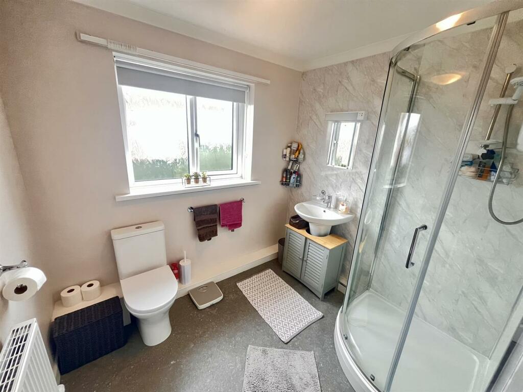 Main Shower Room