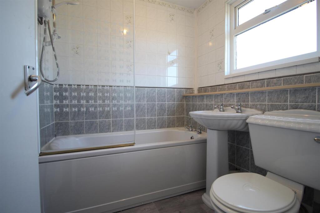 Bathroom.JPG