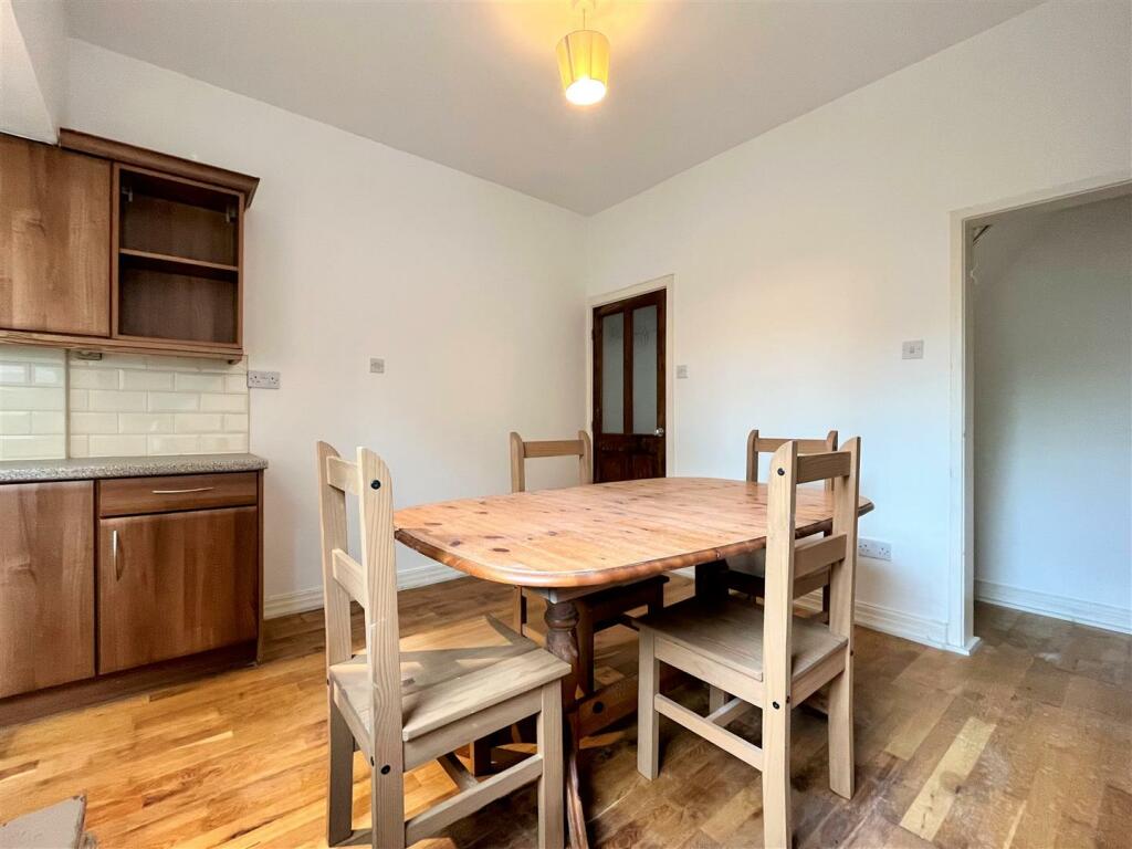 Dining Area Aspect 3