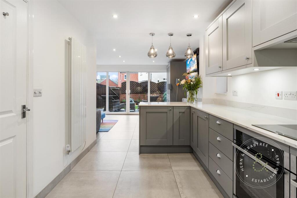 Ffordd Nowell, Hern Crabtree (4).jpg