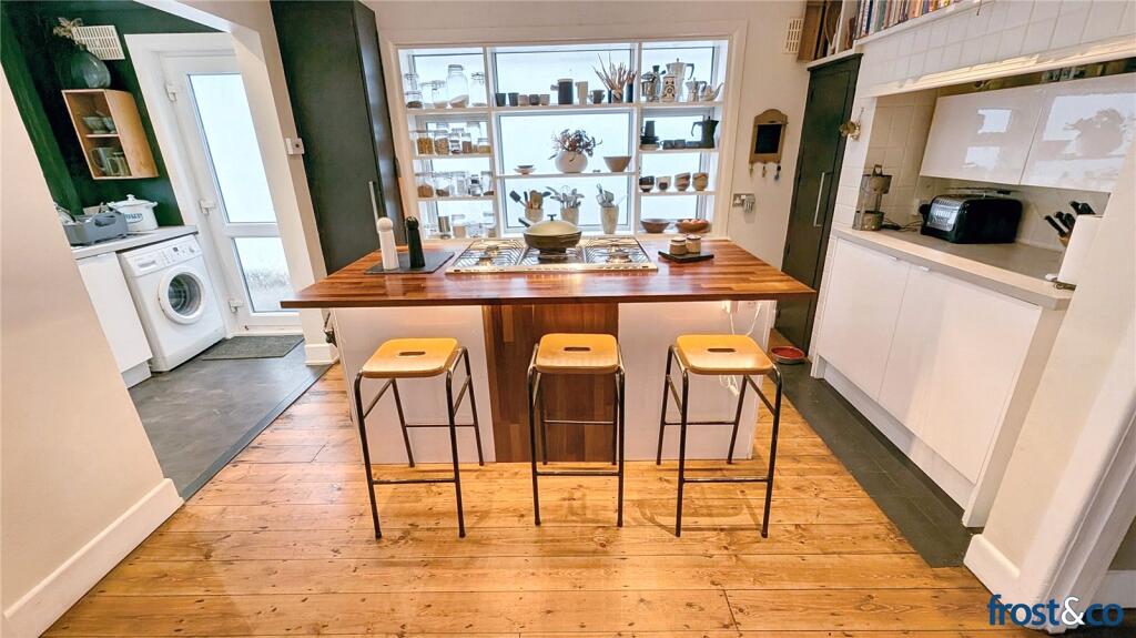 Kitchen/Dining Area