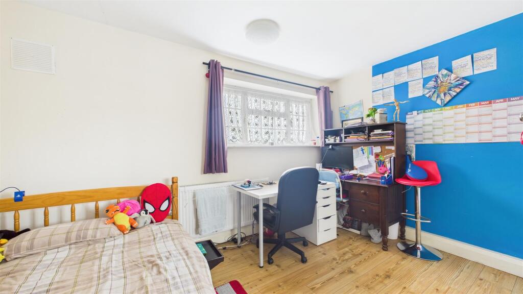 CAM05136G0-PR0031-STILL016.jpg