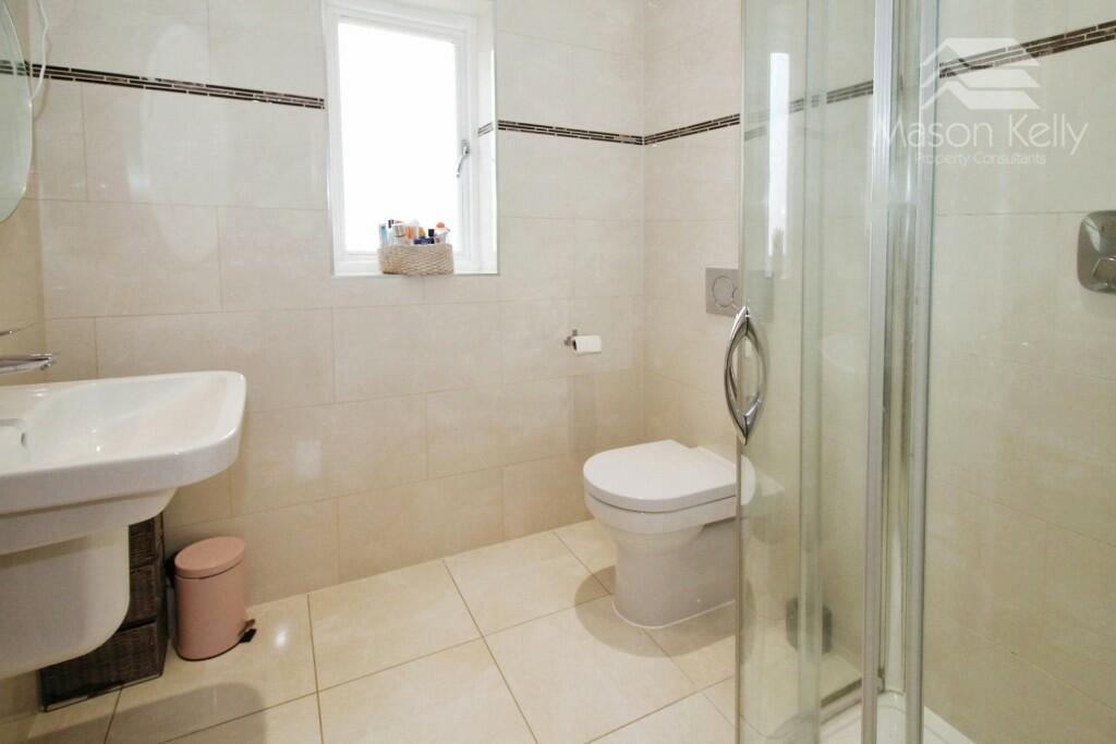 EN SUITE