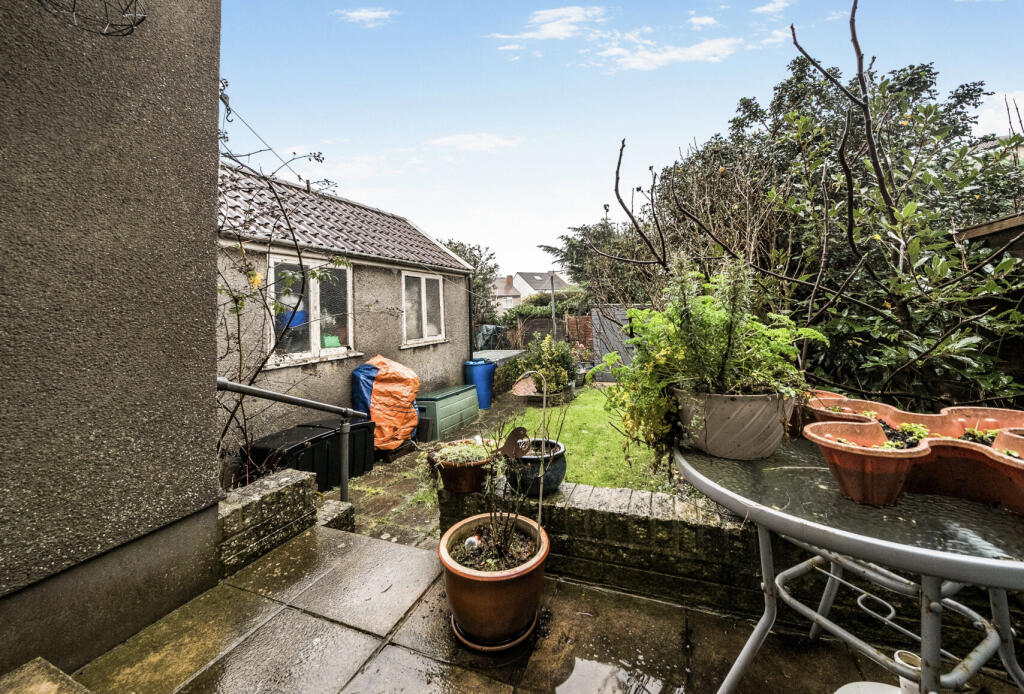 1380173-4-69446a9...