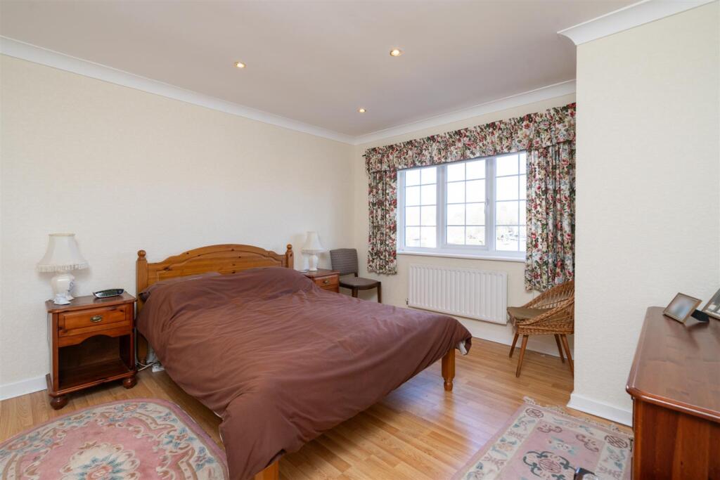1 Hawbridge Close_11.jpg