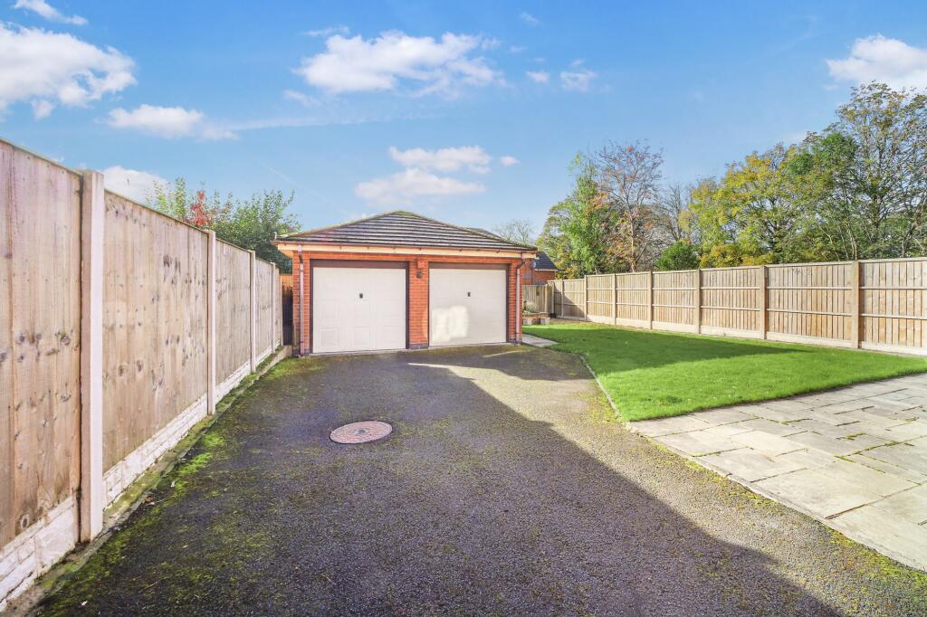 Detached Double Garage