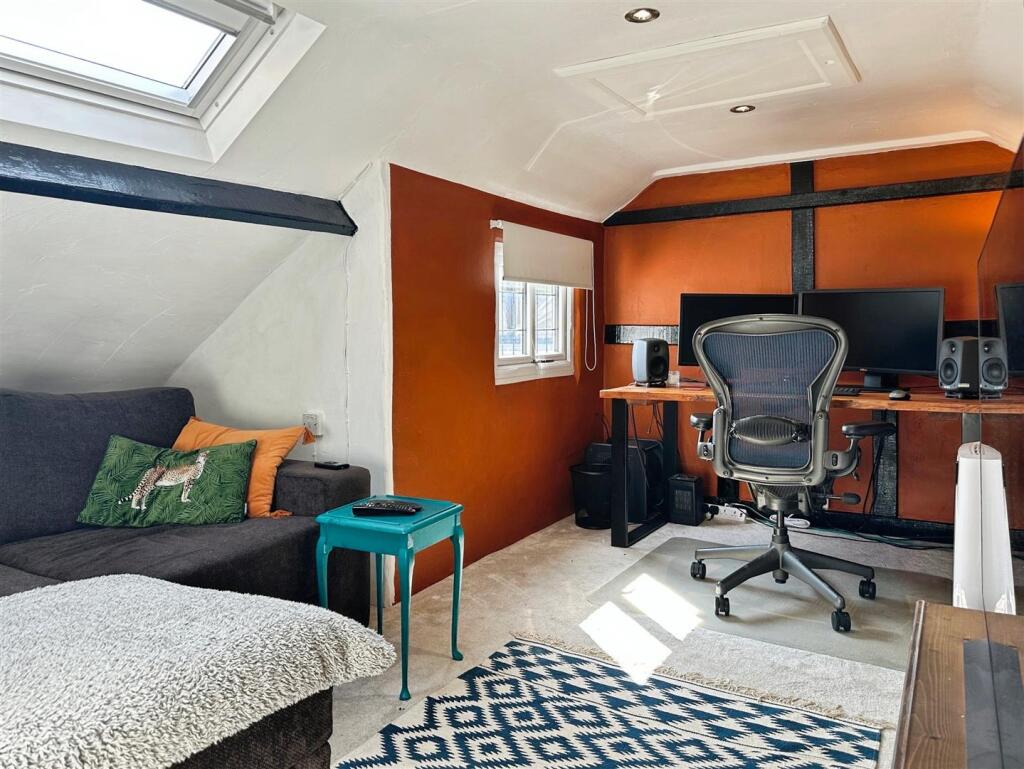 c4210081--4313-BD64-E0783BB33589-61919-000014B4D75