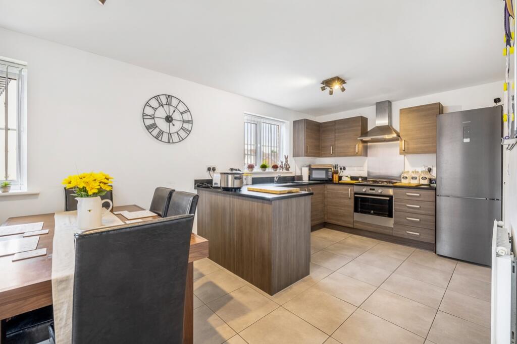 8 Swift Gardens (Kirton)-14