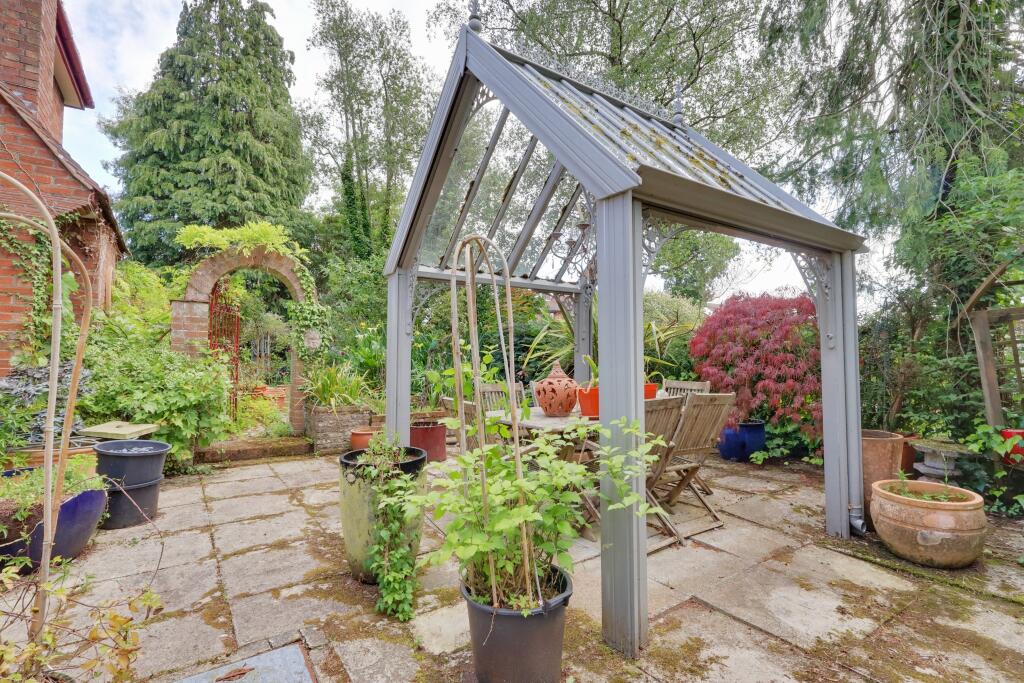 GARDEN