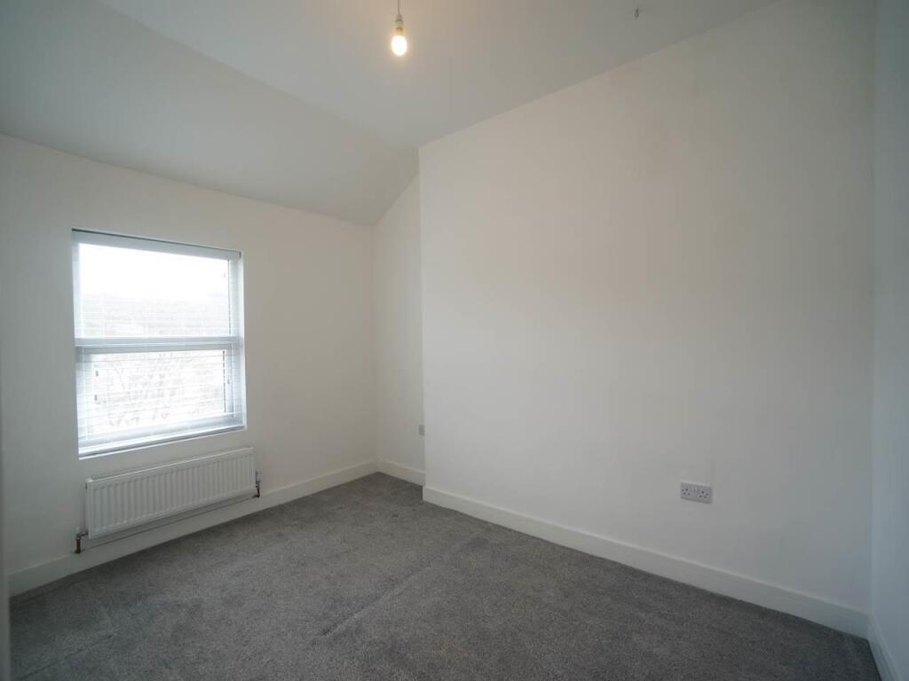 Bedroom 2.JPG