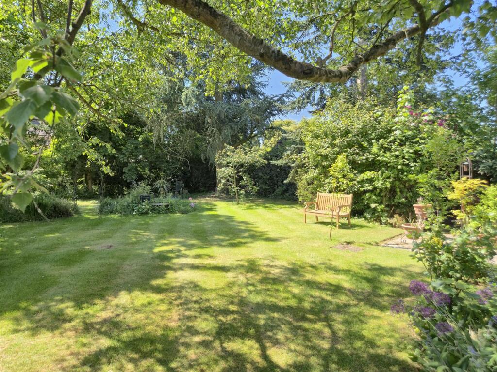 South Facing Private Rear Garden