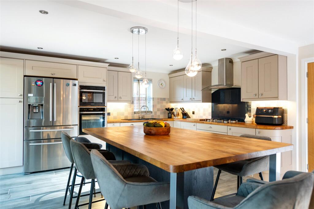 Kitchen/Breakfast