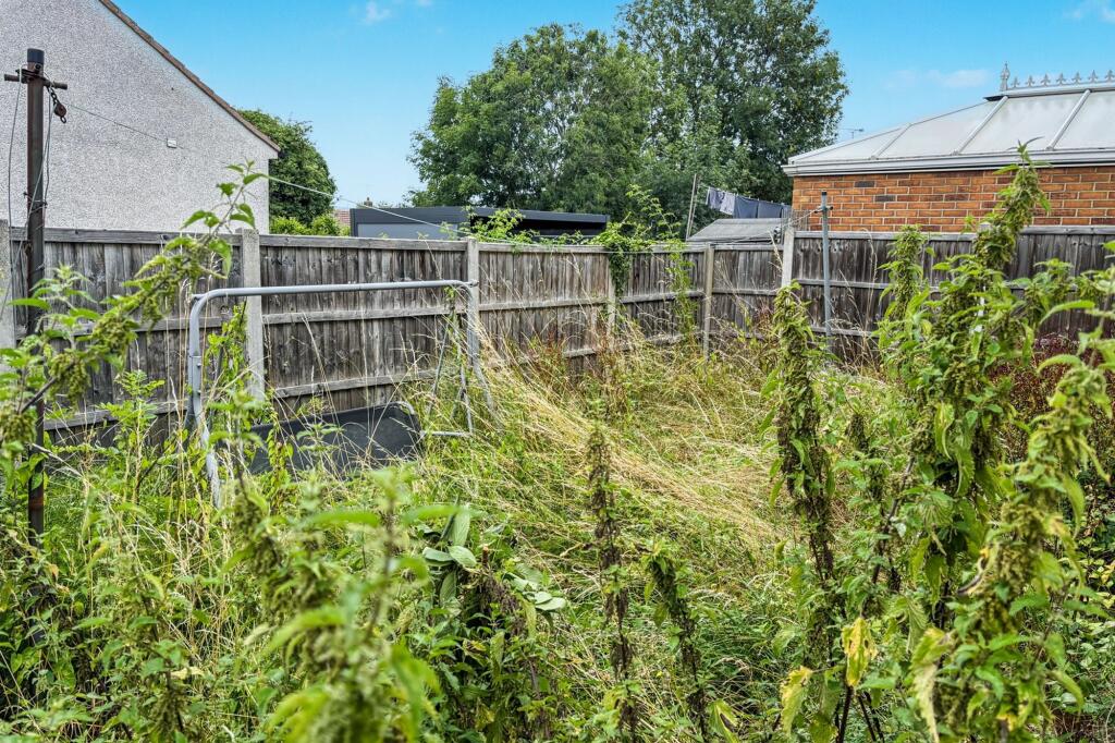 Flat 34 Plaistow Close, Stanford-Le-Hope, SS17 7AT