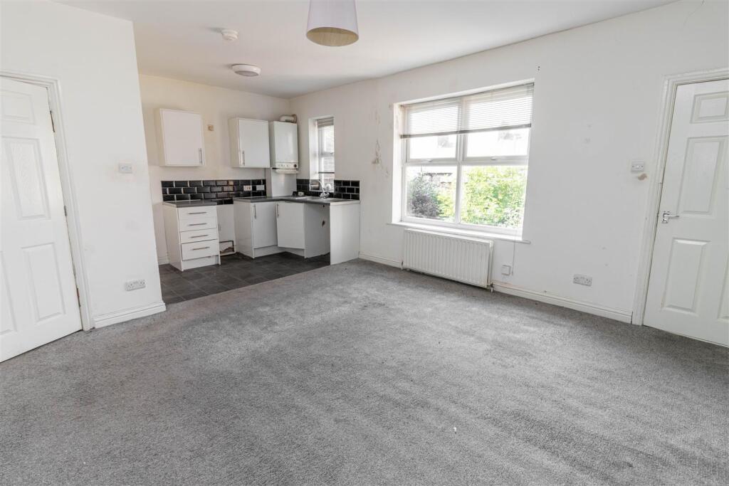 First Floor Flat - Lounge-Kitchen