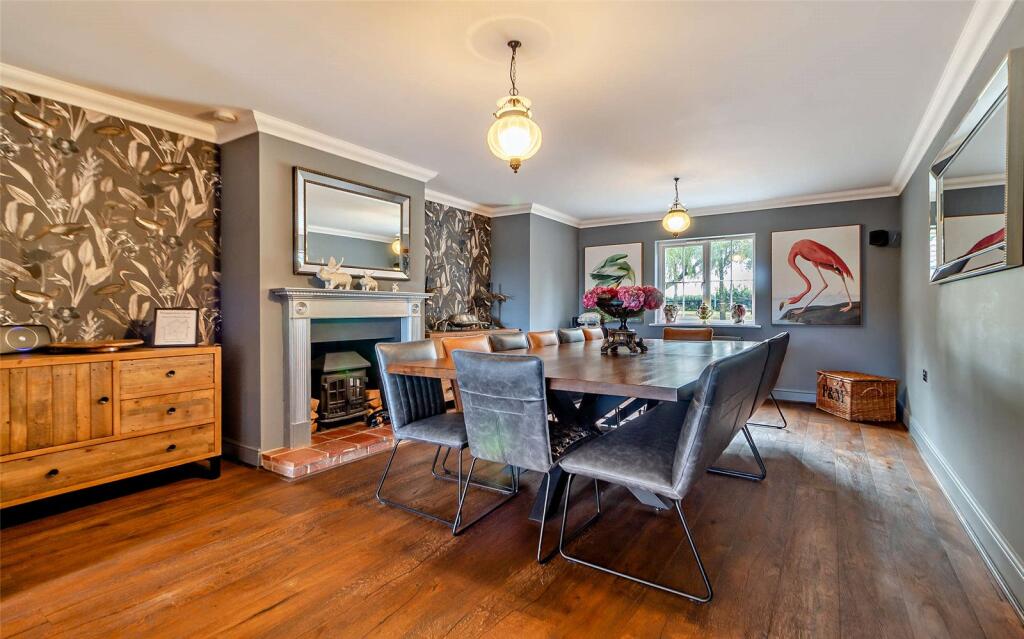 Breakfast Room