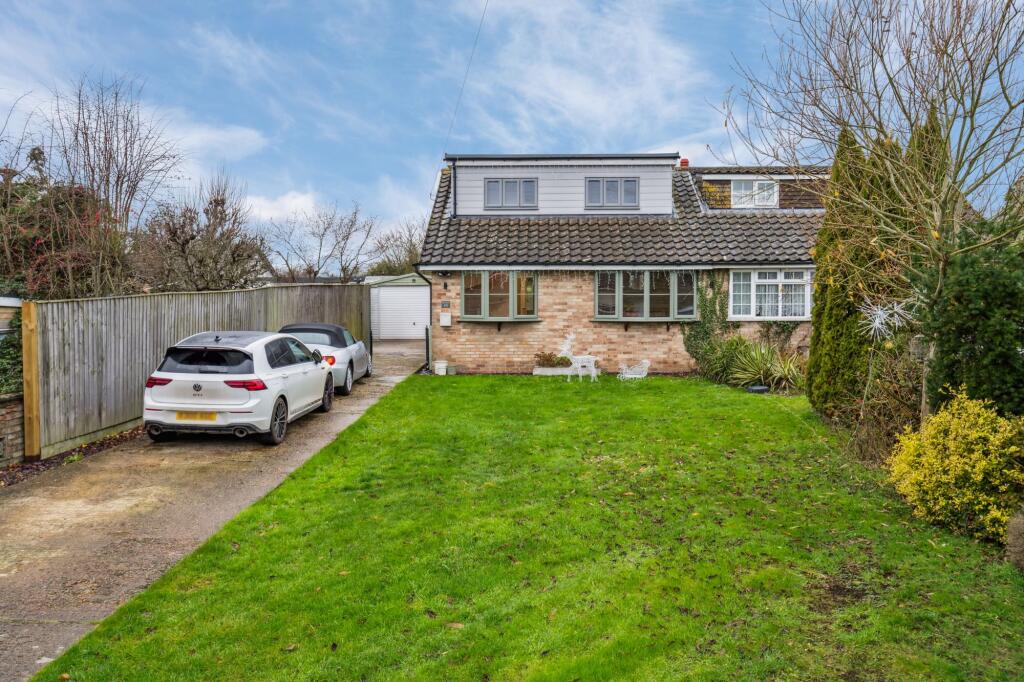 Sun Crescent, Oakley, HP18