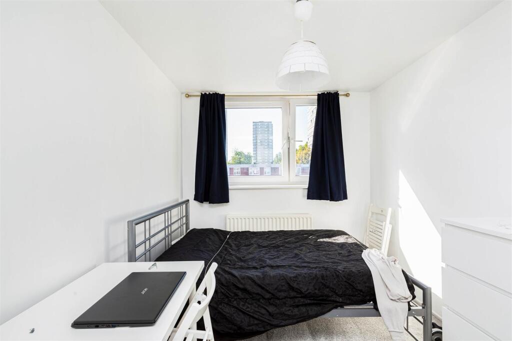 James_Anderson-16_Sancroft_Court-10.jpg