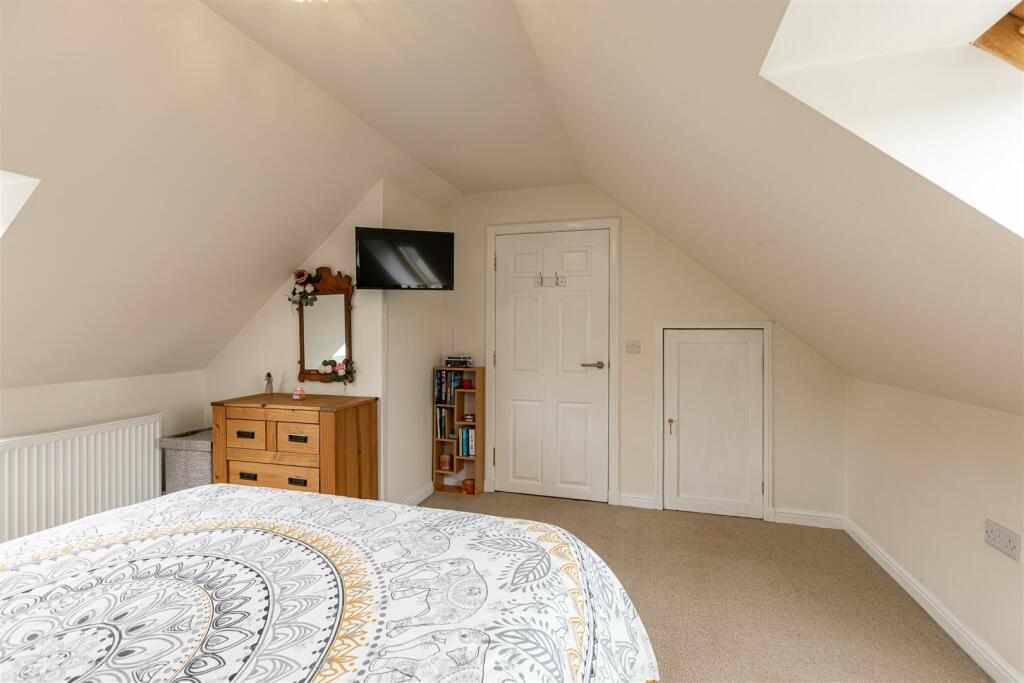 11 Killie Court Tweedbank 44.JPG