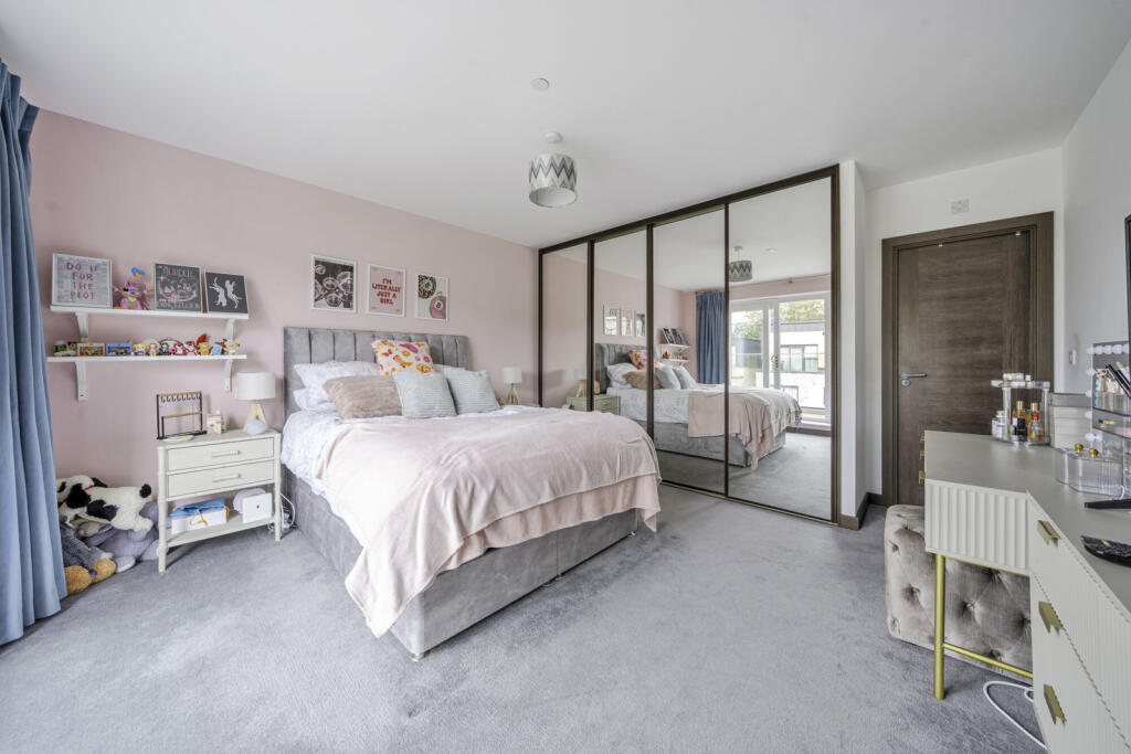 1326888-18-6880e4...