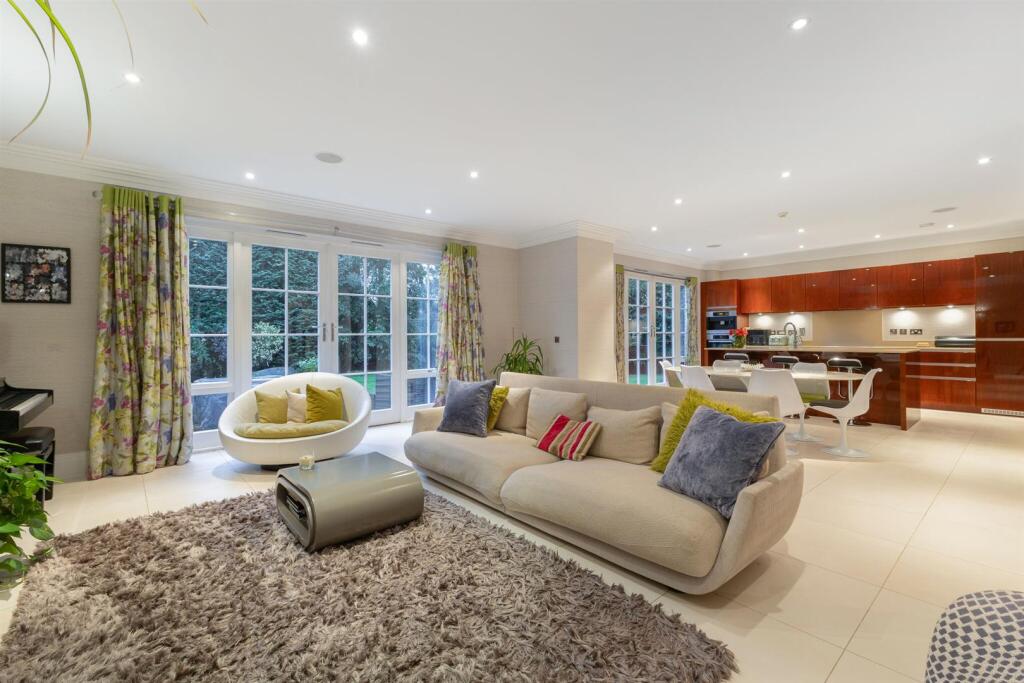 102003_Westgate-House-London-Road  (5)_low.jpg