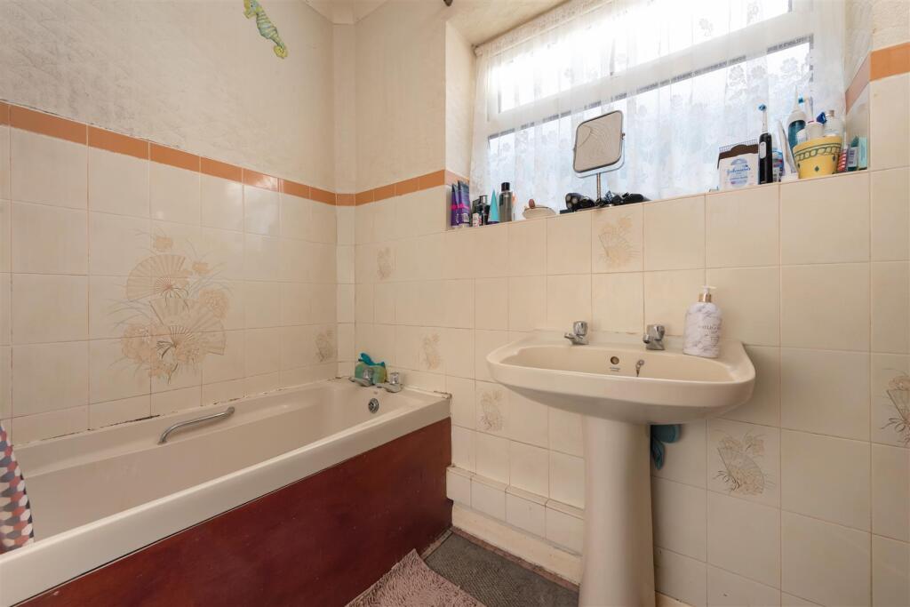 Strode Park Road, Herne Bay