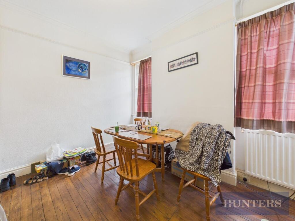 CAM05316G0-PR0162-STILL009.jpg
