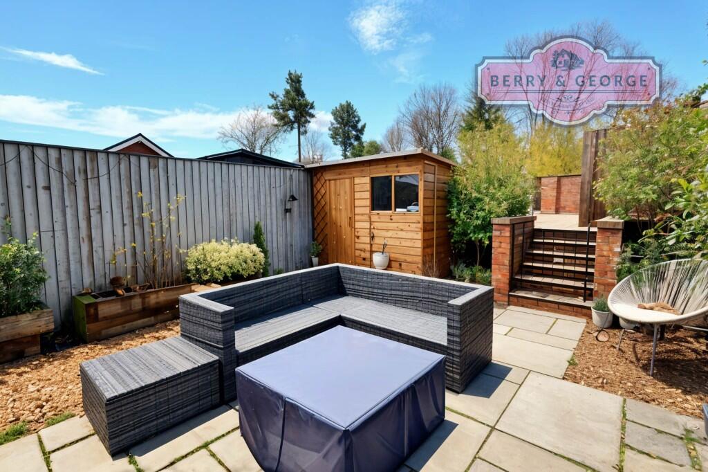 REAR COUIRTYARD