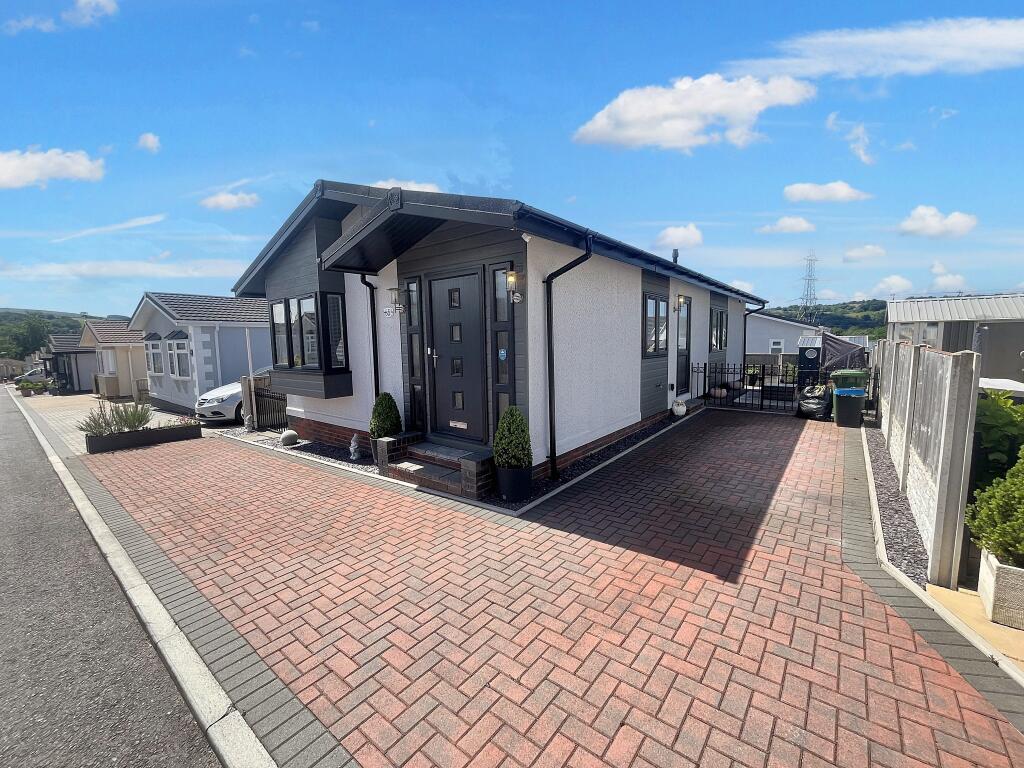 Pont Pentre Park, Upper Boat, Pontypridd