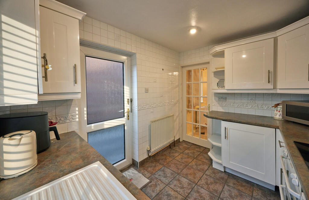 KITCHEN 2