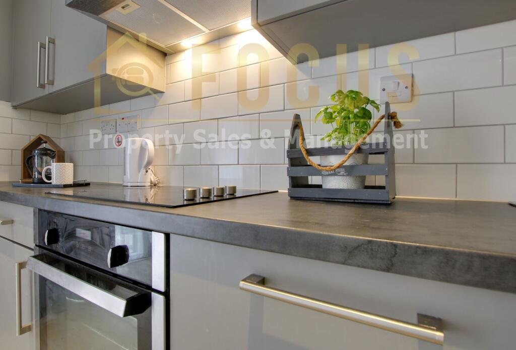 Kitchen/ Living Room