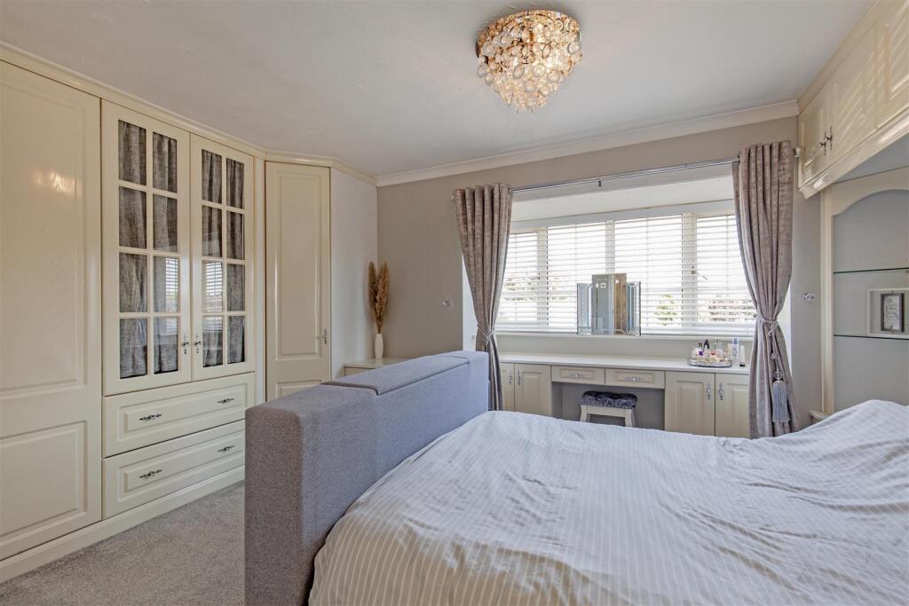 Bedroom 1-3.jpg