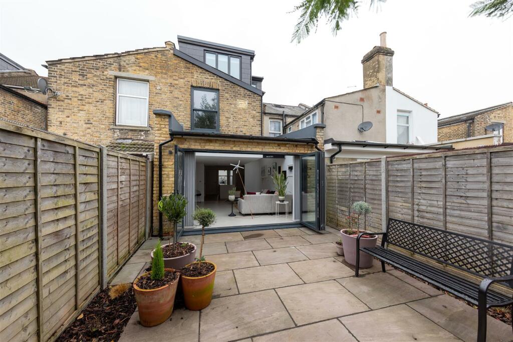 Birchdale Road E7