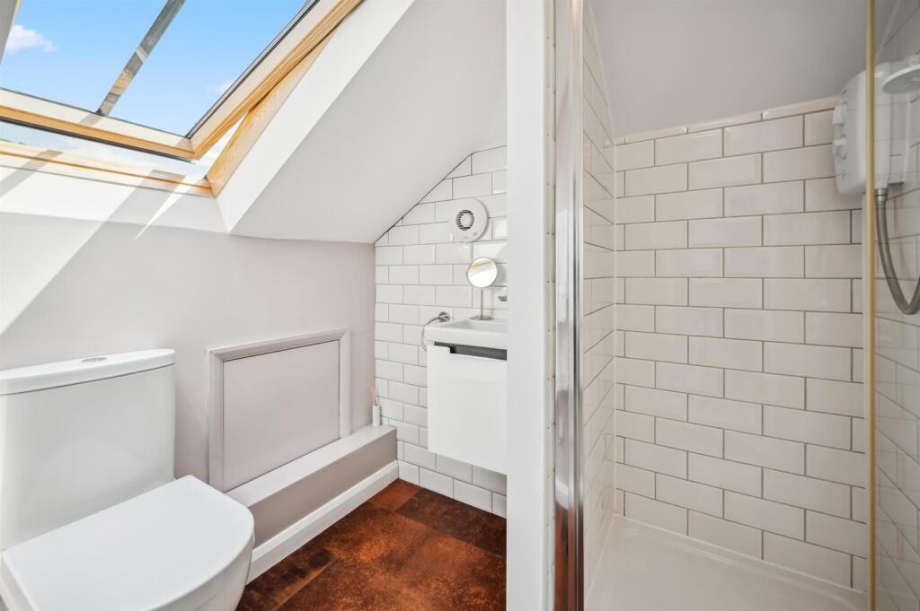 En-Suite Shower Room.jpg