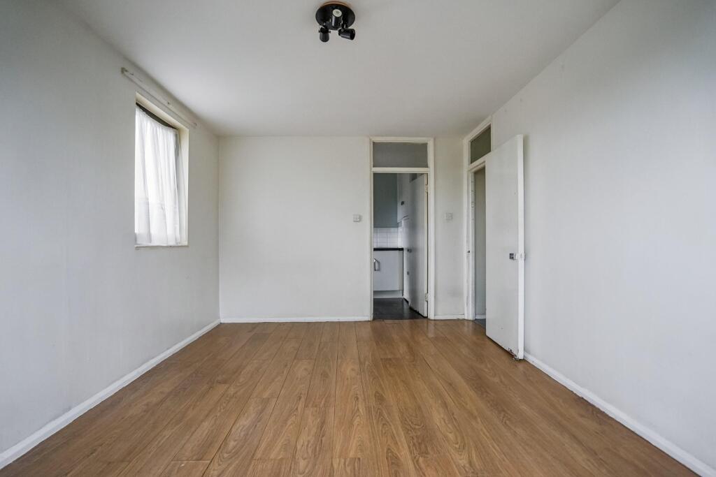 Flat 23 Keats House, Porchester Mead, Beckenham, BR3 1TD