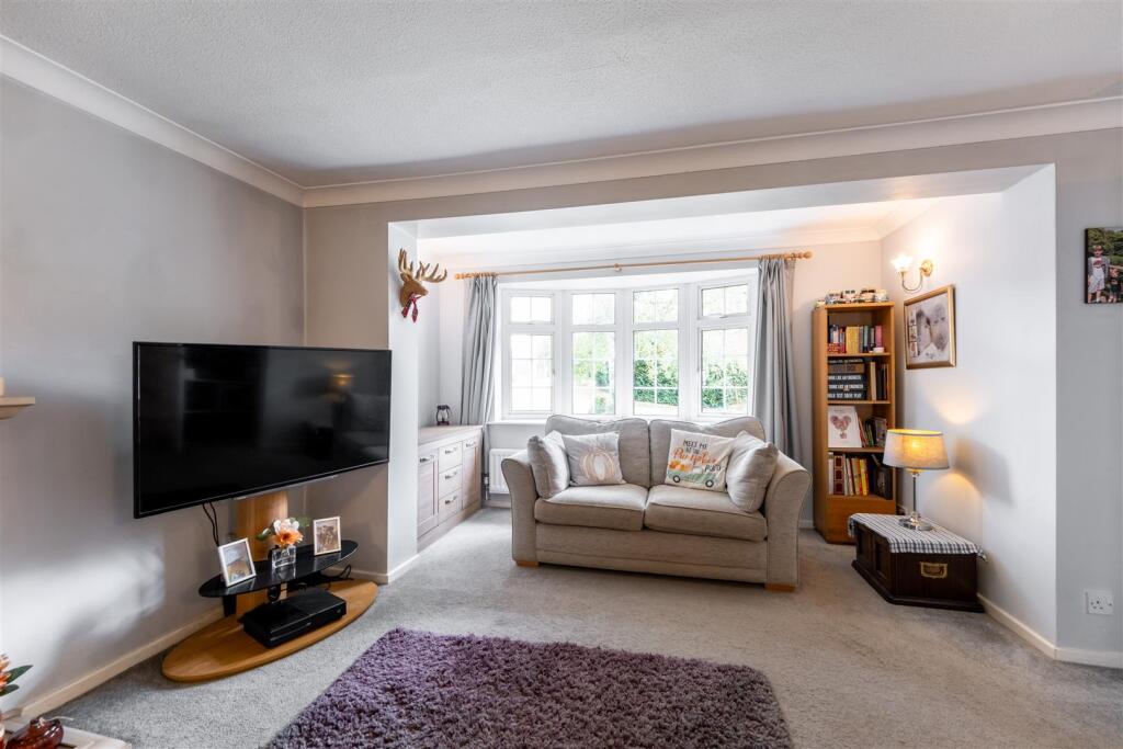 6 Warren Close-008.jpg