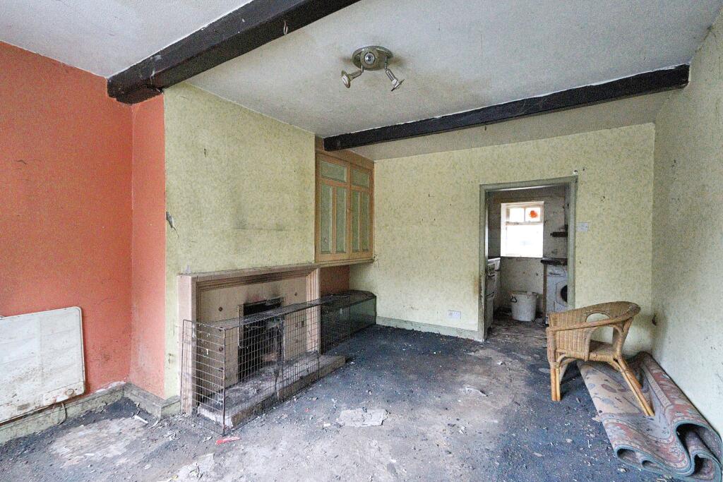 4 Hepworth Road, Jackson Bridge, Holmfirth, West Yorkshire, HD9 1ET