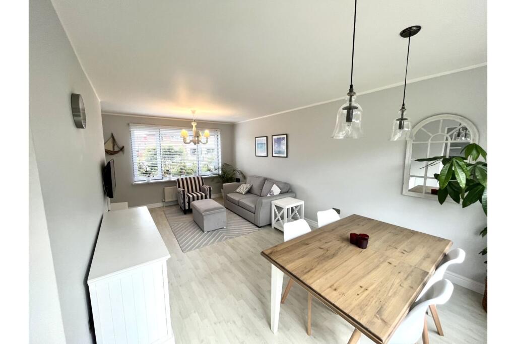 Living / Dining Room